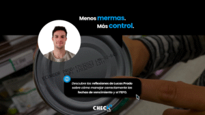 Infografía mostrando la importancia del manejo de fechas de vencimiento con FEFO en un sistema WMS para reducir mermas y errores en productos perecibles.